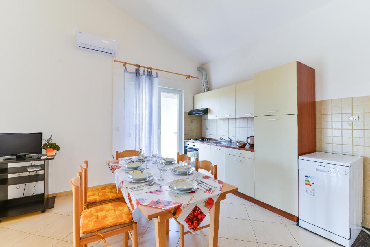 Apartments Lavanda Турань Экстерьер фото