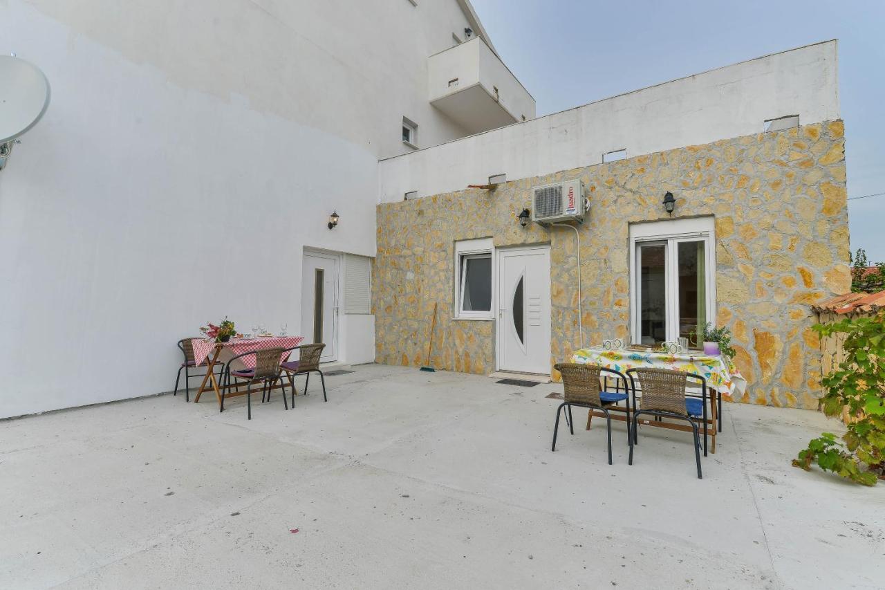 Apartments Lavanda Турань Экстерьер фото