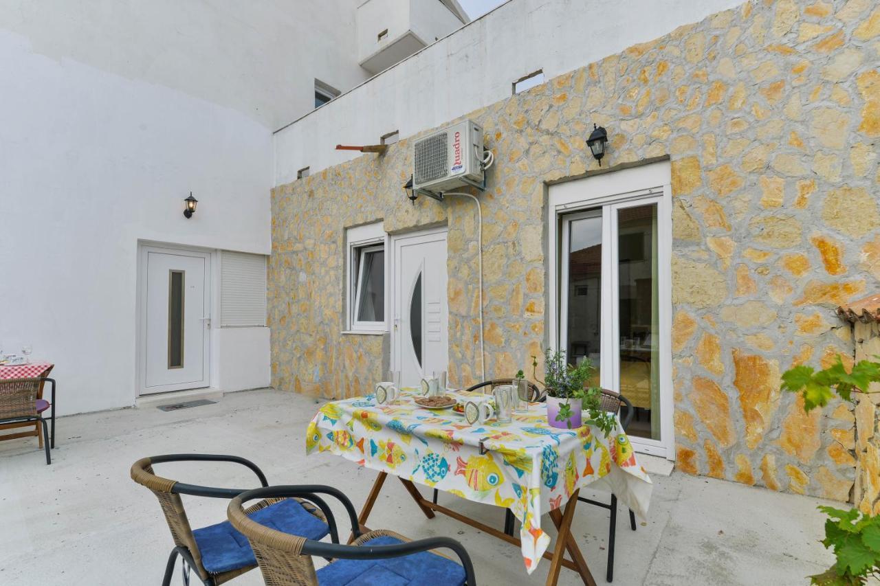 Apartments Lavanda Турань Экстерьер фото